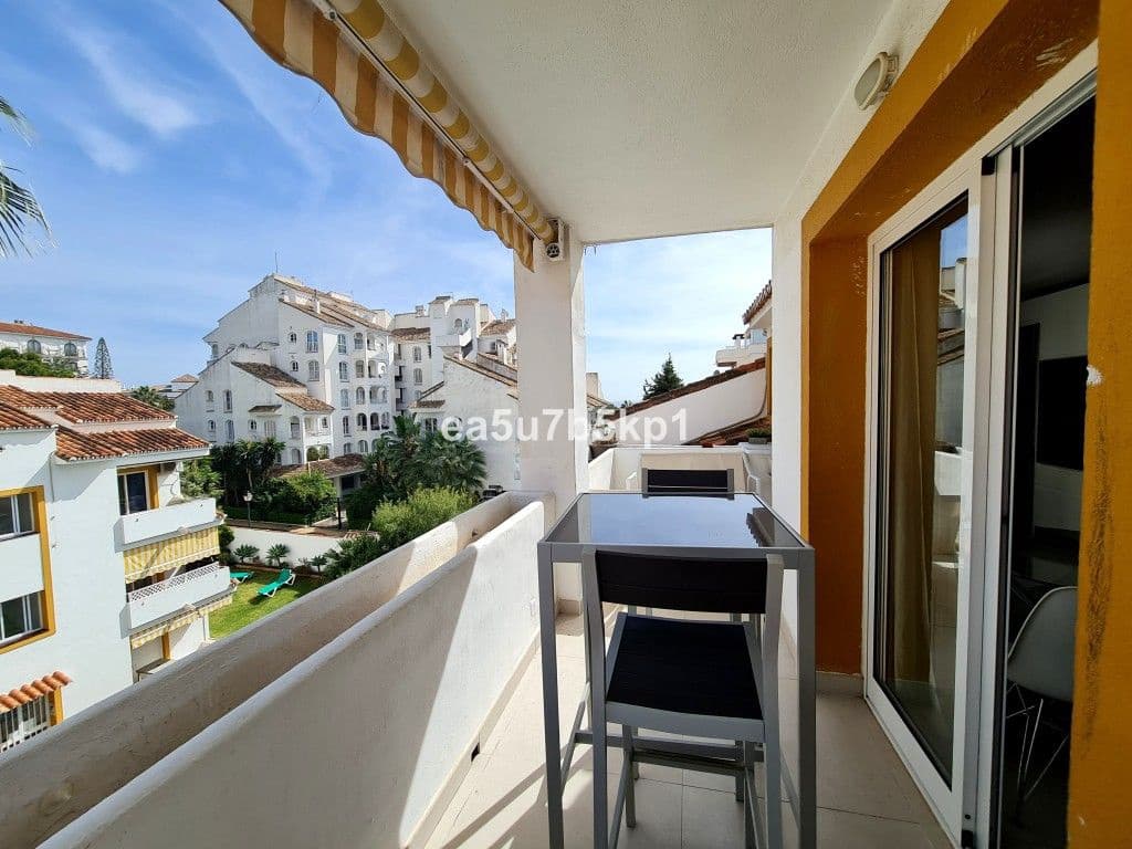 3 soveværelse Lejlighed til salg i Puerto Banus med swimmingpool - € 415.000 (Ref: 7862858)