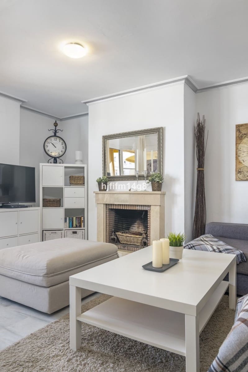 3 soveværelse Lejlighed til salg i Nueva Andalucia med swimmingpool garage - € 395.000 (Ref: 7869058)