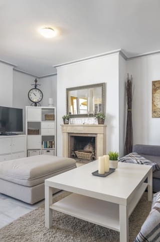 3 soveværelse Lejlighed til salg i Nueva Andalucia, Marbella med swimmingpool garage - € 395.000 (Ref: 7869058)