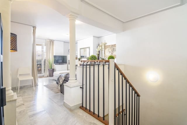 3 soveværelse Lejlighed til salg i Nueva Andalucia, Marbella med swimmingpool garage - € 395.000 (Ref: 7869058)