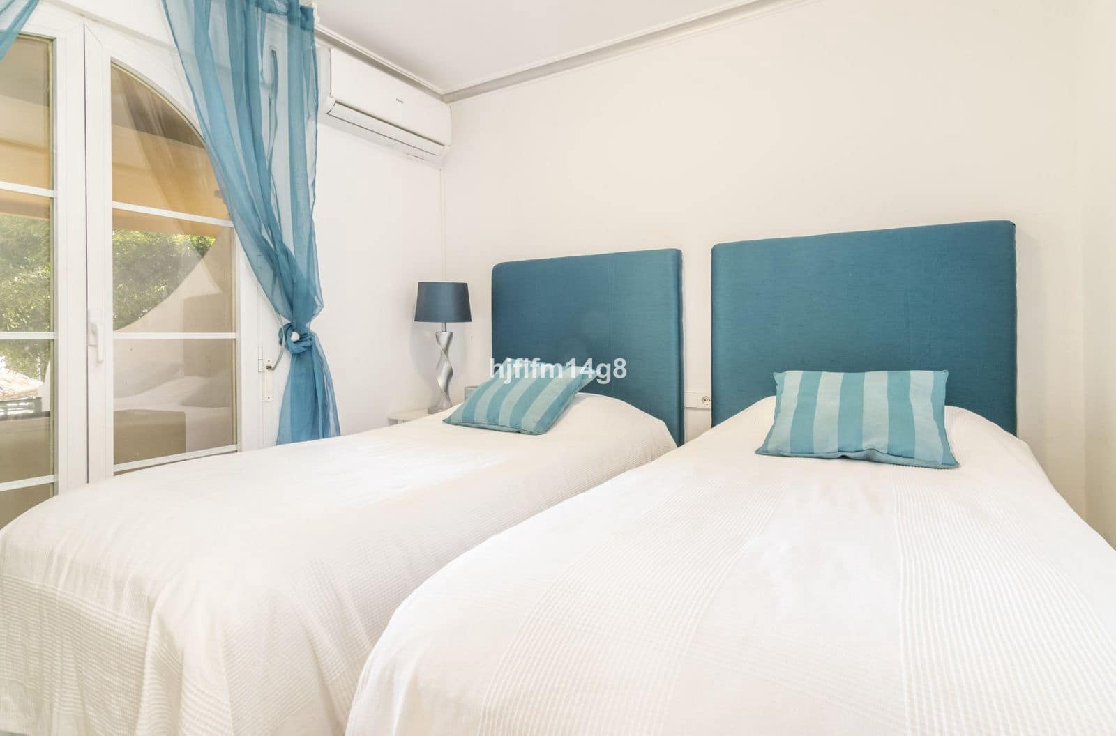 3 soveværelse Lejlighed til salg i Nueva Andalucia med swimmingpool garage - € 395.000 (Ref: 7869058)