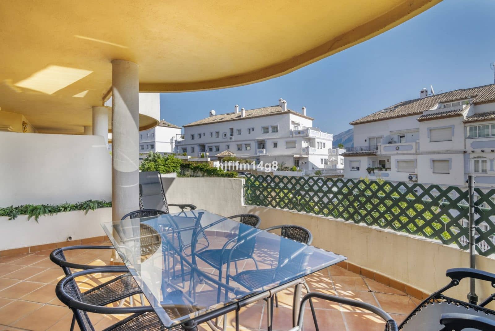 3 soveværelse Lejlighed til salg i Nueva Andalucia med swimmingpool garage - € 395.000 (Ref: 7869058)