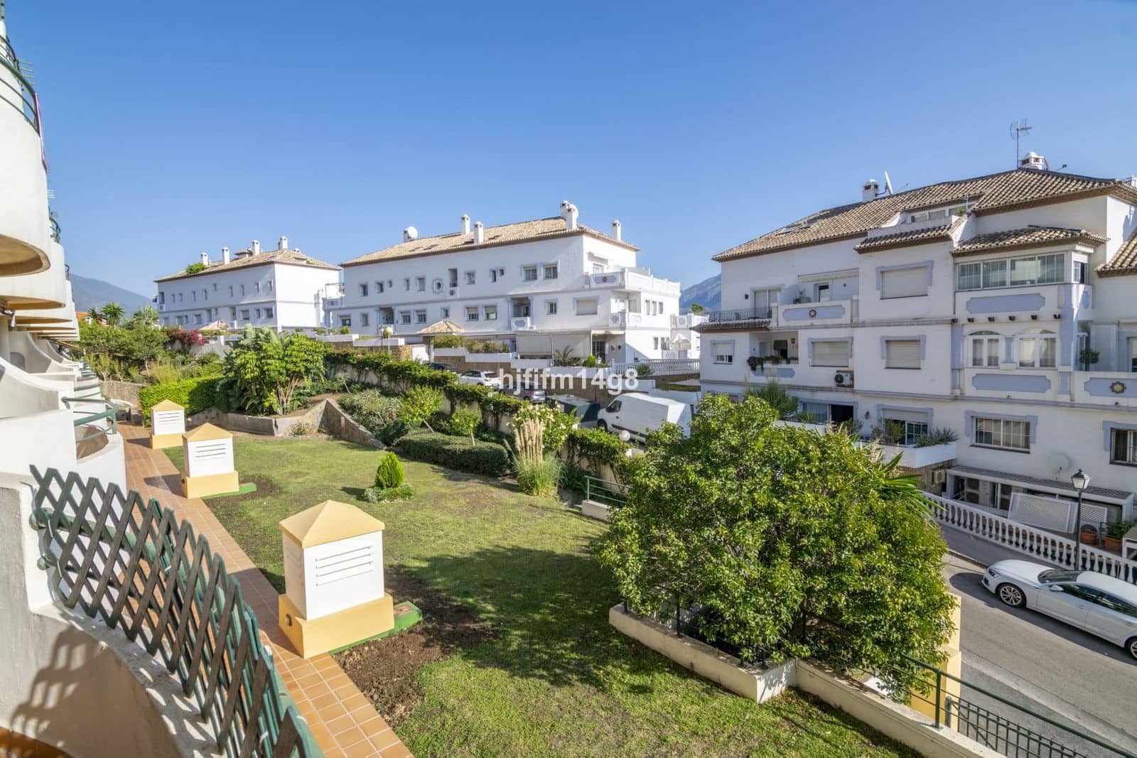 3 soveværelse Lejlighed til salg i Nueva Andalucia med swimmingpool garage - € 395.000 (Ref: 7869058)