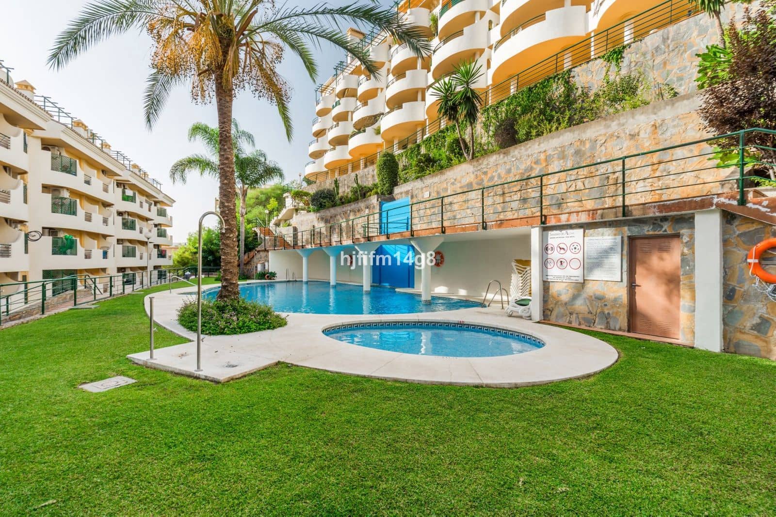 3 soveværelse Lejlighed til salg i Nueva Andalucia med swimmingpool garage - € 395.000 (Ref: 7869058)