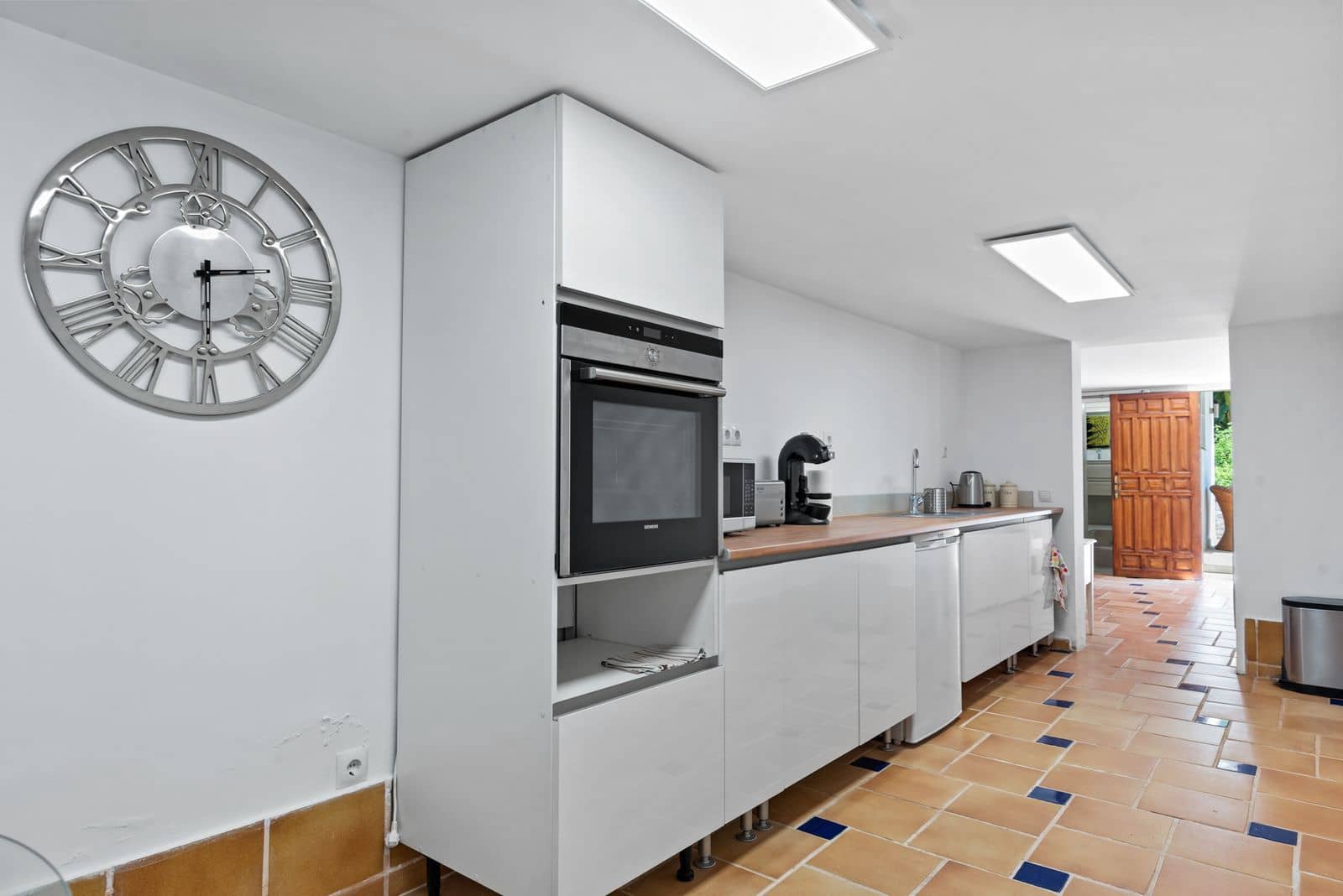 4 soverom Villa til salgs i El Paraiso med svømmebasseng garasje - € 1 695 000 (Ref: 7870908)