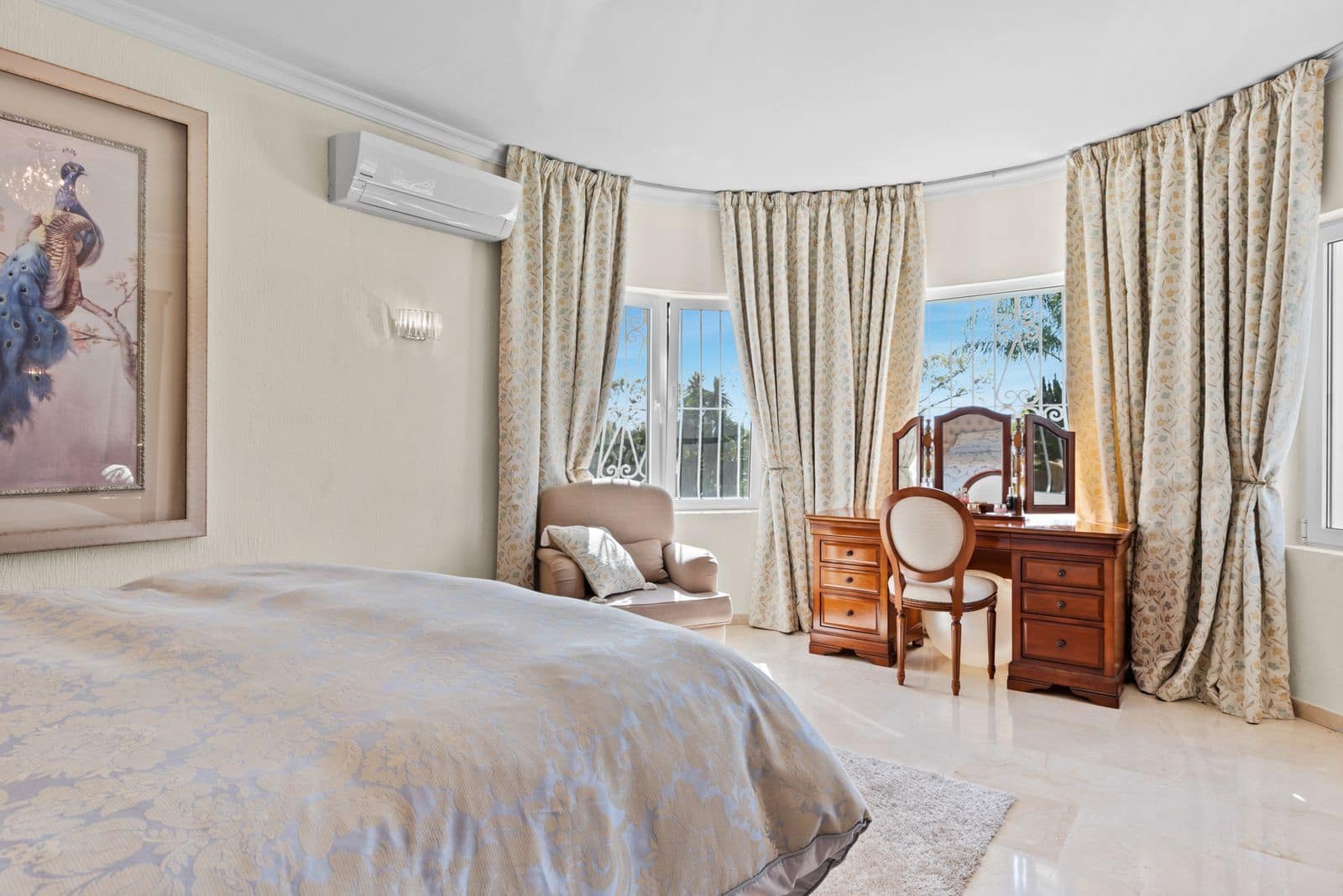 4 soverom Villa til salgs i El Paraiso med svømmebasseng garasje - € 1 695 000 (Ref: 7870908)