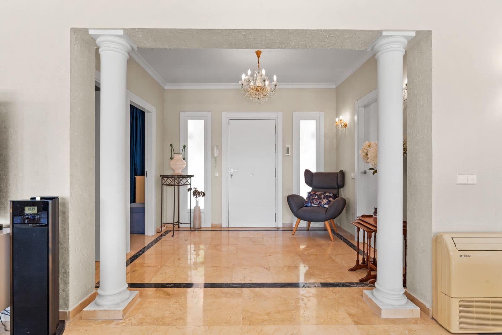 4 soverom Villa til salgs i El Paraiso med svømmebasseng garasje - € 1 695 000 (Ref: 7870908)