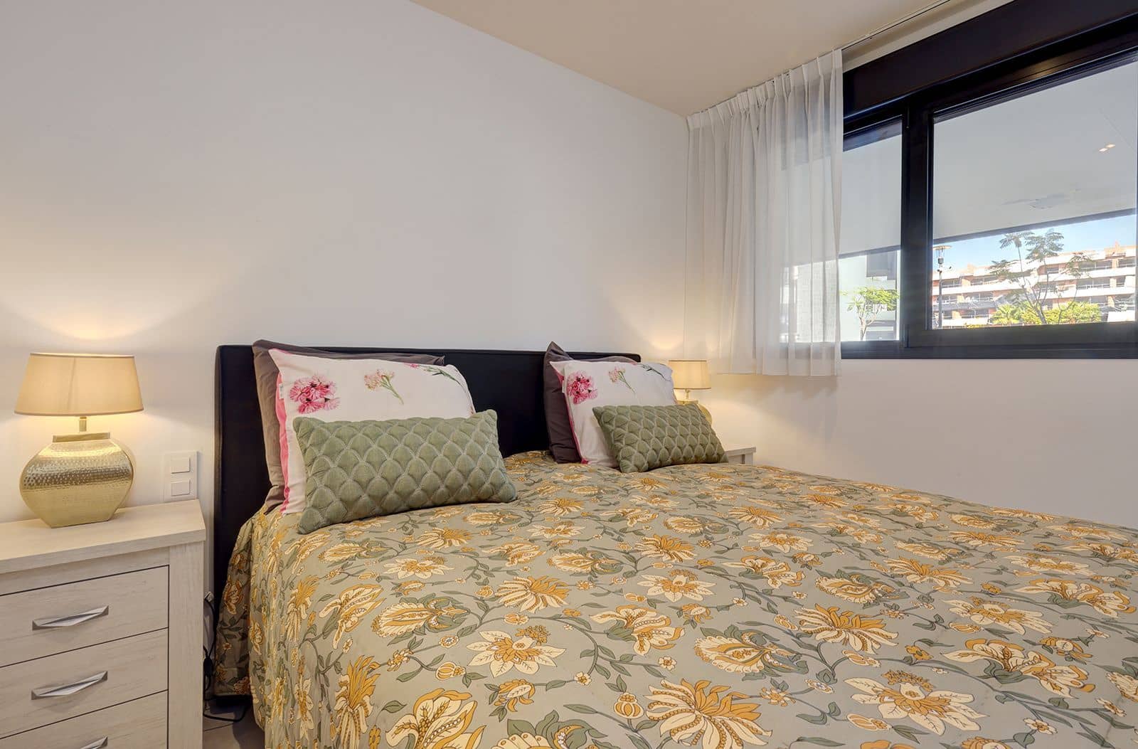 3 soverom Leilighet til salgs i New Golden Mile med svømmebasseng garasje - € 475 000 (Ref: 7870910)