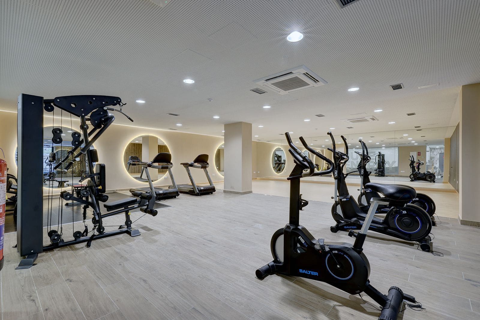 3 soverom Leilighet til salgs i New Golden Mile med svømmebasseng garasje - € 475 000 (Ref: 7870910)