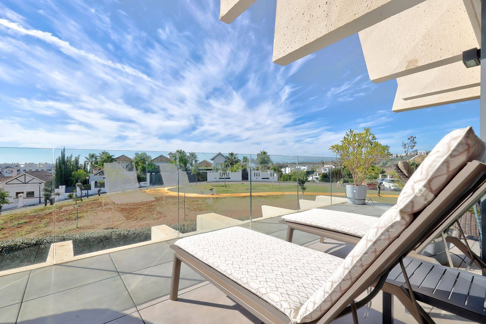 3 soverom Leilighet til salgs i New Golden Mile med svømmebasseng garasje - € 475 000 (Ref: 7870910)