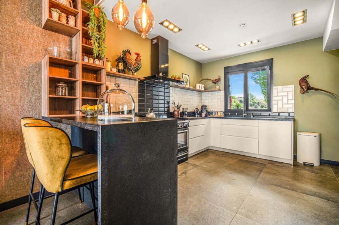 3 soveværelse Villa til salg i Marbella med swimmingpool garage - € 1.495.000 (Ref: 7891762)