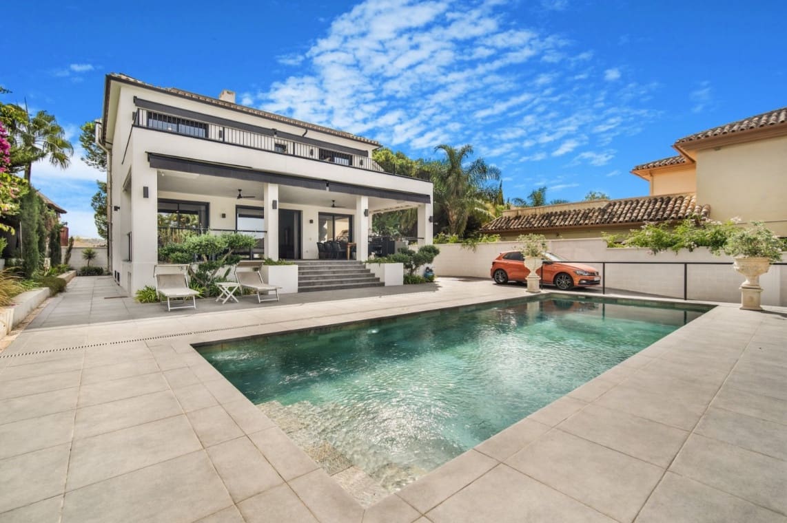 3 soveværelse Villa til salg i Marbella med swimmingpool garage - € 1.495.000 (Ref: 7891762)