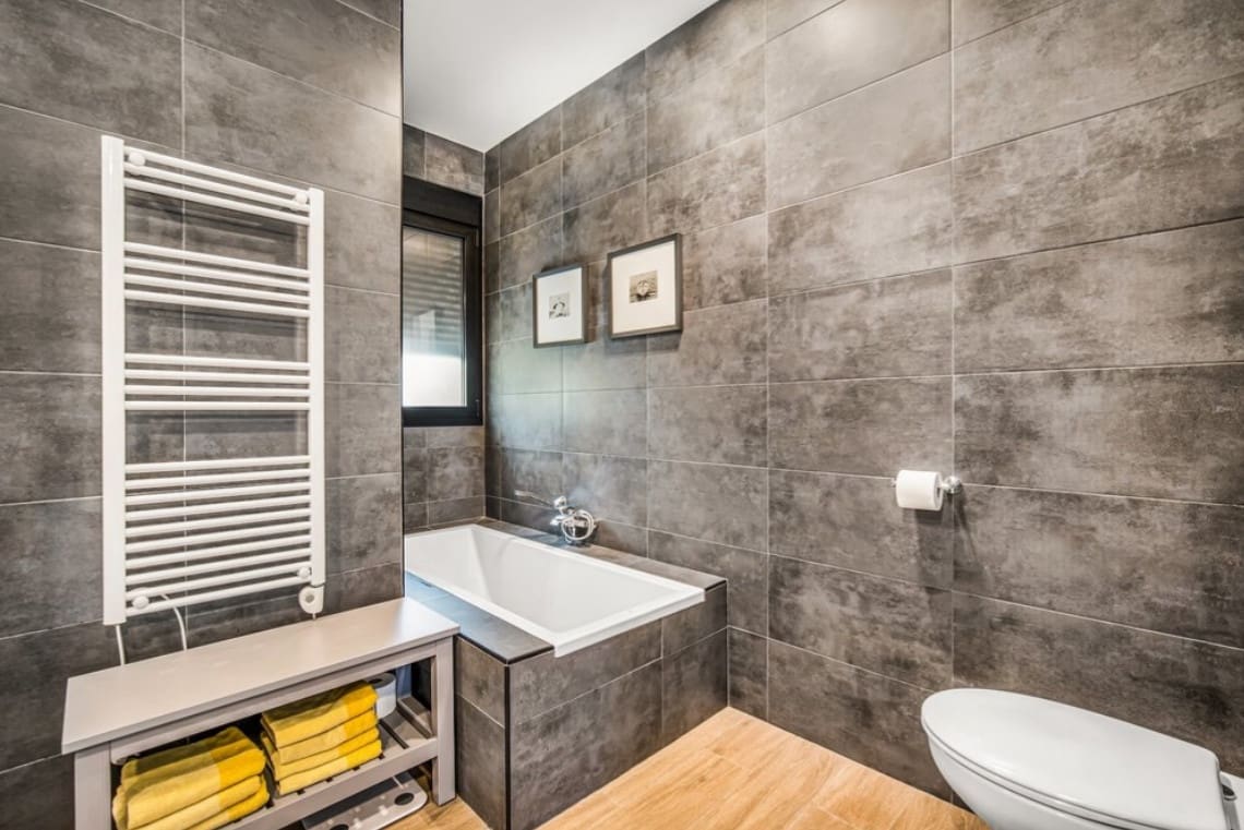 3 soveværelse Villa til salg i Marbella med swimmingpool garage - € 1.495.000 (Ref: 7891762)