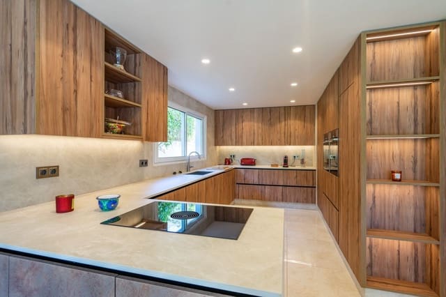 5 chambre Villa/Maison à vendre à La Capellanía - El Higuerón, Benalmádena avec piscine garage - 1 295 000 € (Ref: 7977668)