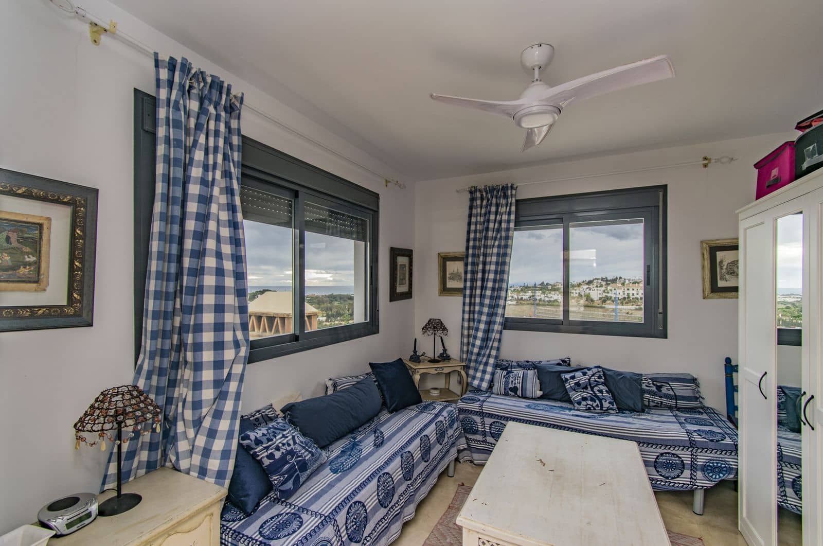 3 soveværelse Byhus til salg i Benahavis med swimmingpool garage - € 725.000 (Ref: 8012473)