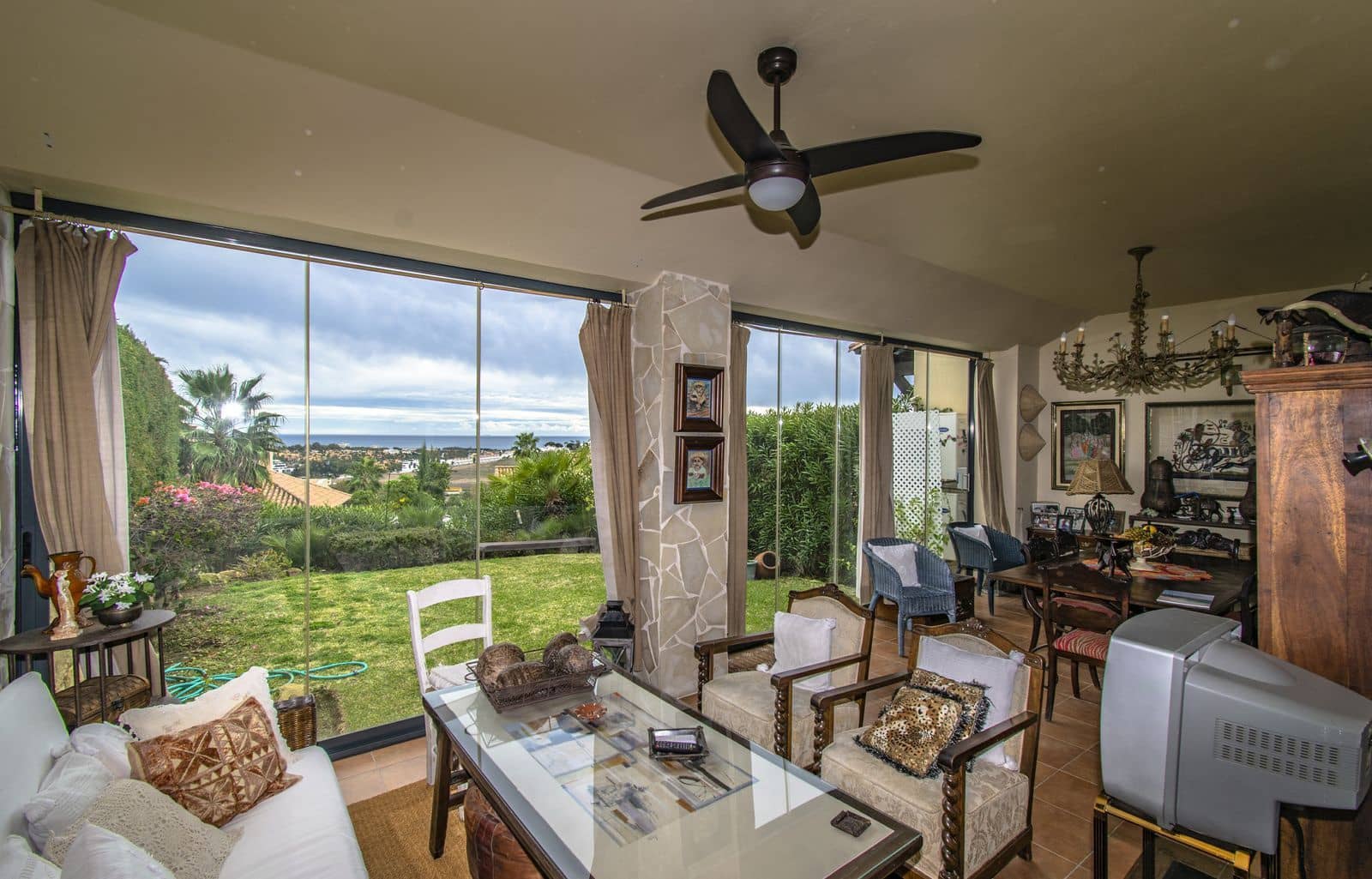 3 soveværelse Byhus til salg i Benahavis med swimmingpool garage - € 725.000 (Ref: 8012473)