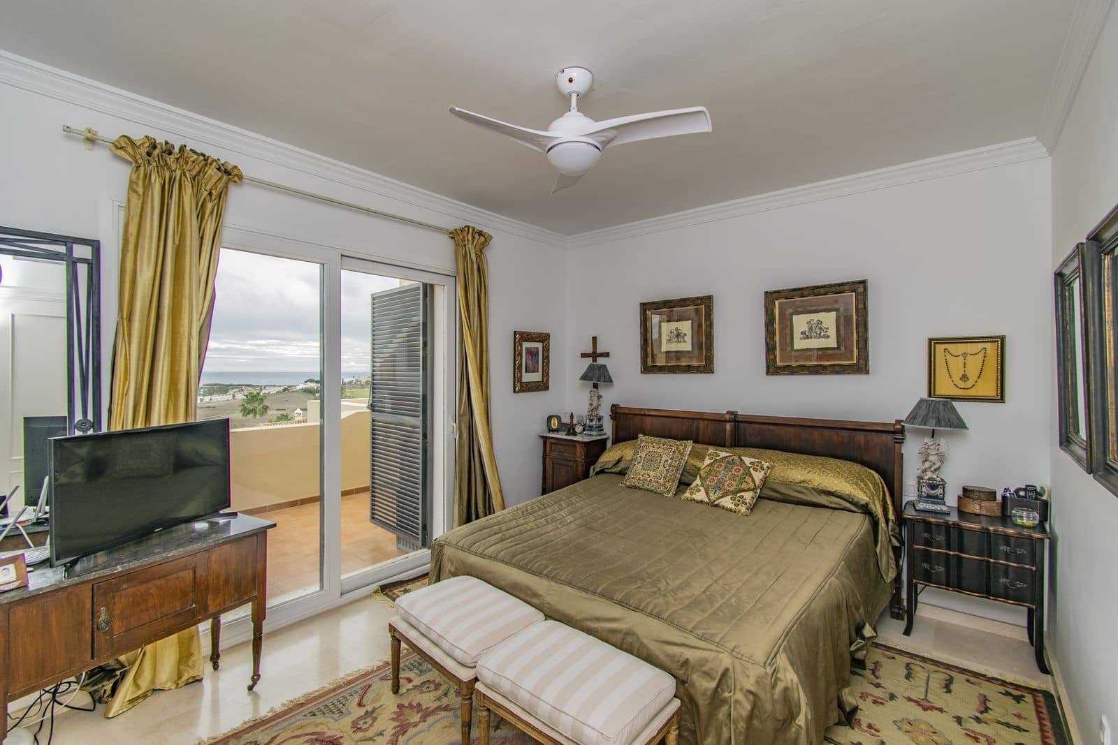 3 soveværelse Byhus til salg i Benahavis med swimmingpool garage - € 725.000 (Ref: 8012473)