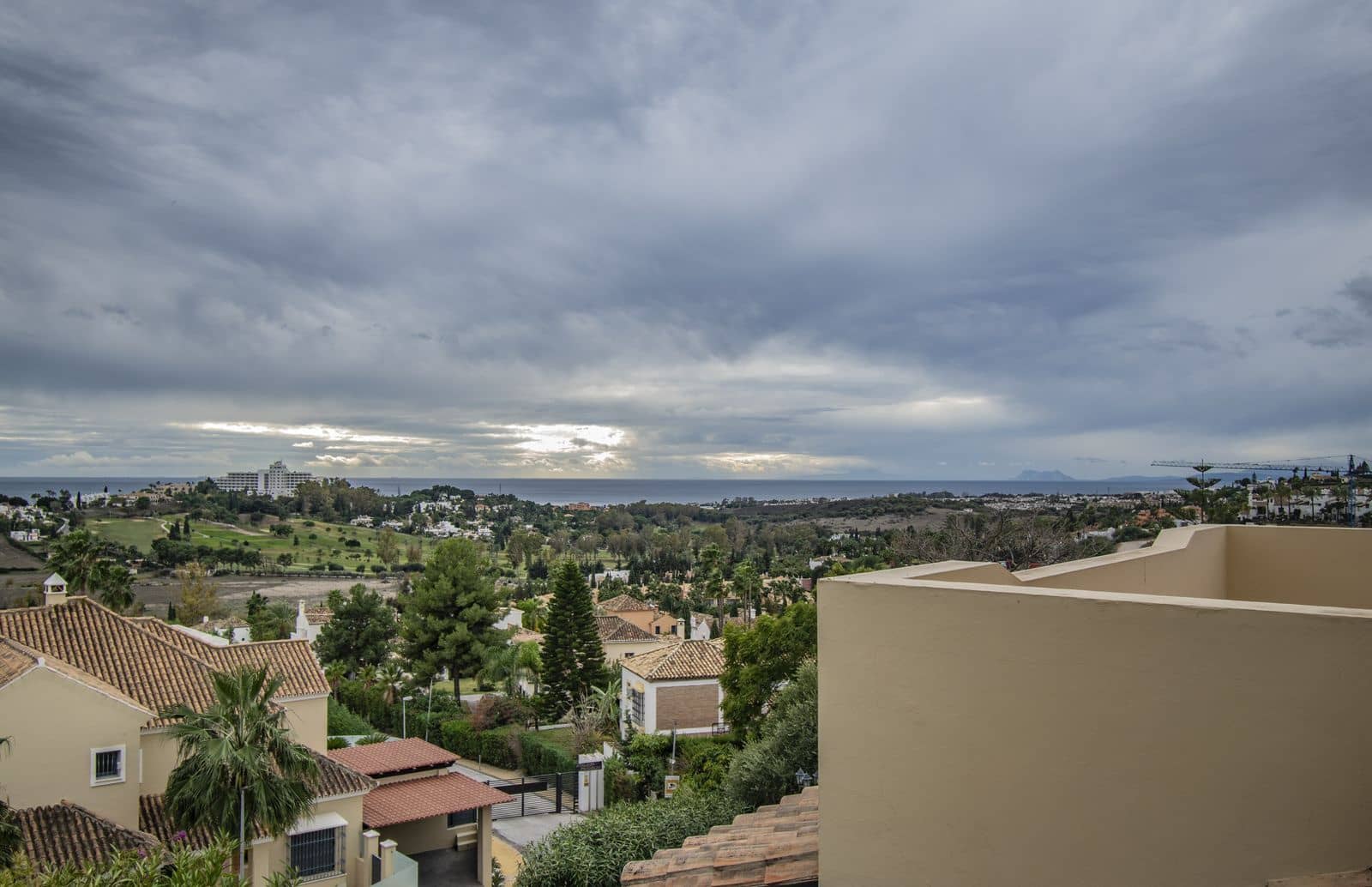 3 soveværelse Byhus til salg i Benahavis med swimmingpool garage - € 725.000 (Ref: 8012473)