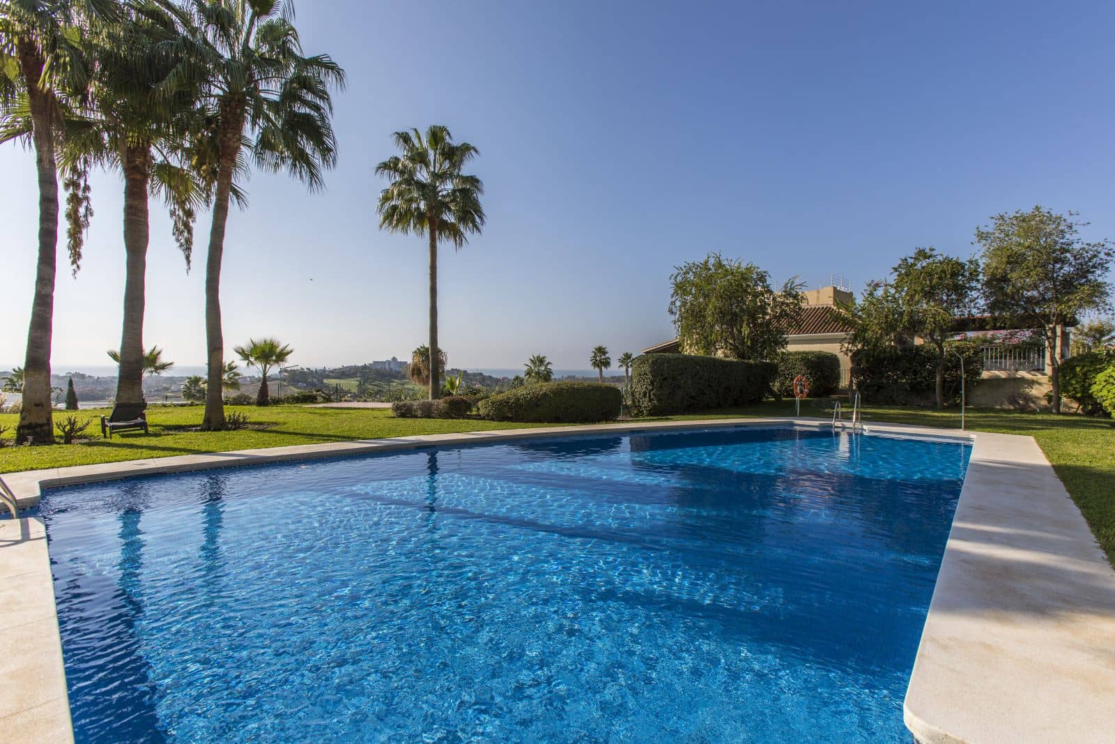 3 soveværelse Byhus til salg i Benahavis med swimmingpool garage - € 725.000 (Ref: 8012473)