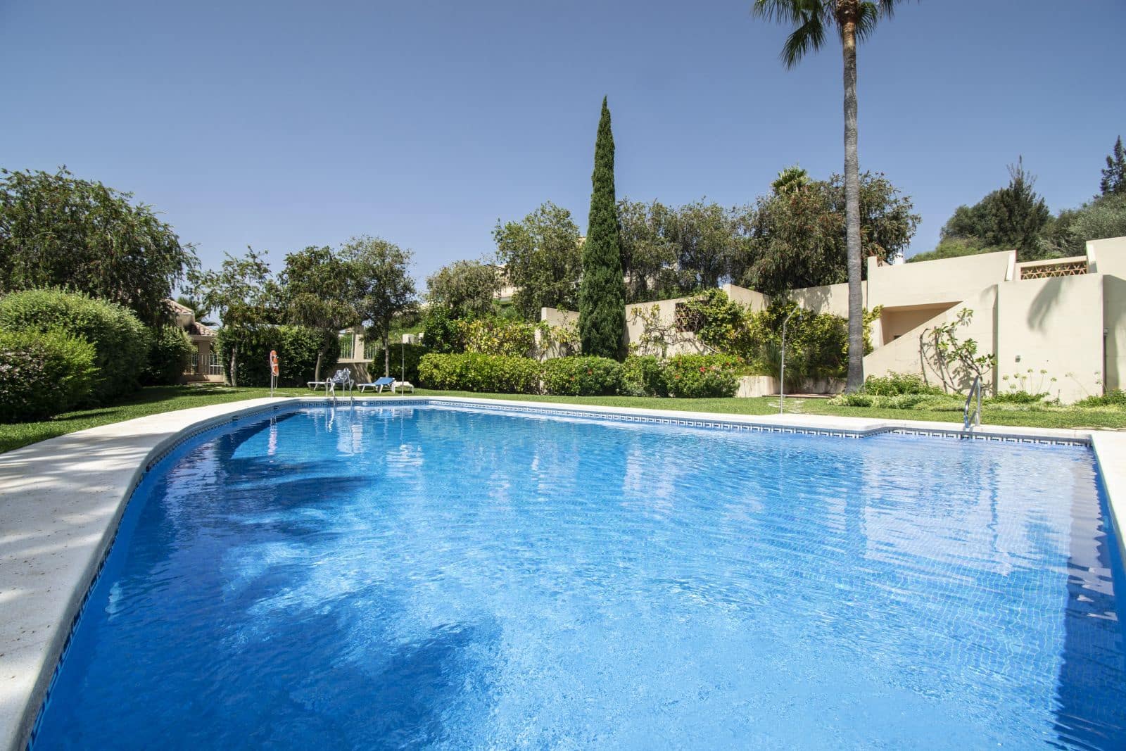 3 soveværelse Byhus til salg i Benahavis med swimmingpool garage - € 725.000 (Ref: 8012473)