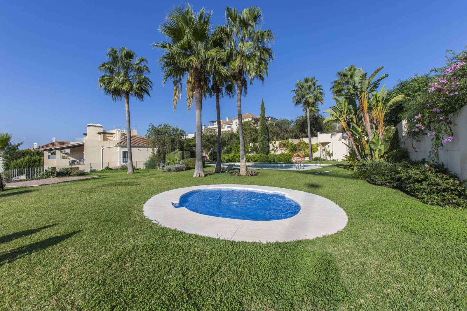 3 soveværelse Byhus til salg i Benahavis med swimmingpool garage - € 725.000 (Ref: 8012473)