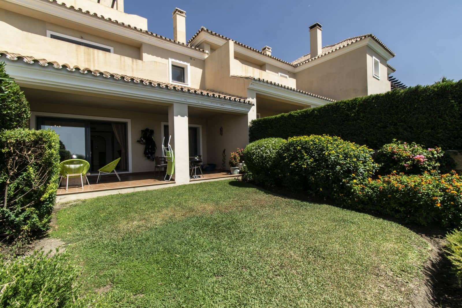 3 soveværelse Byhus til salg i Benahavis med swimmingpool garage - € 725.000 (Ref: 8012473)