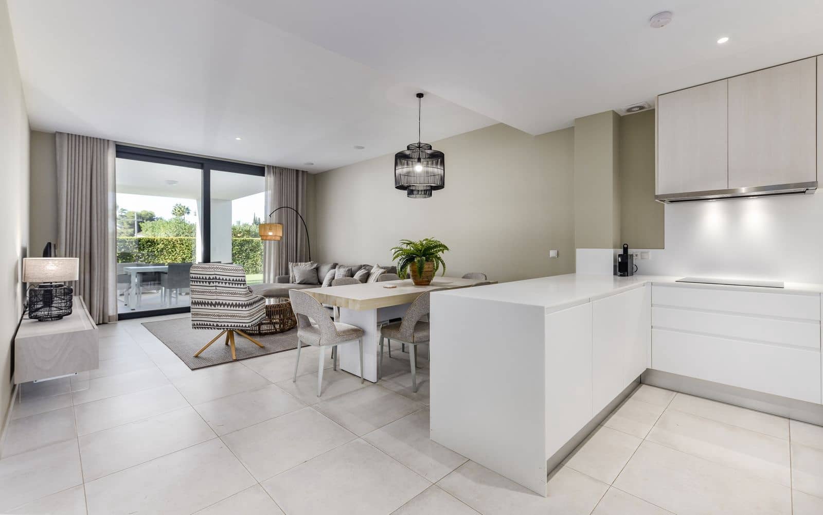 3 soverom Leilighet til salgs i New Golden Mile med svømmebasseng garasje - € 585 000 (Ref: 8021419)