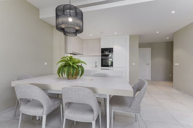 3 soverom Leilighet til salgs i New Golden Mile, Estepona med svømmebasseng garasje - € 585 000 (Ref: 8021419)