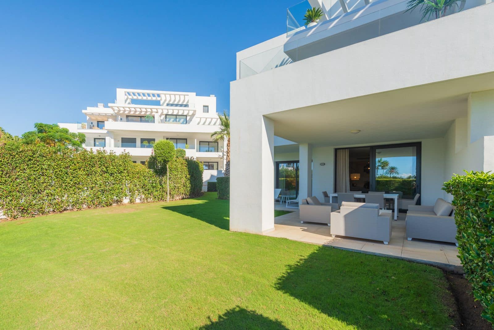 3 soverom Leilighet til salgs i New Golden Mile med svømmebasseng garasje - € 585 000 (Ref: 8021419)