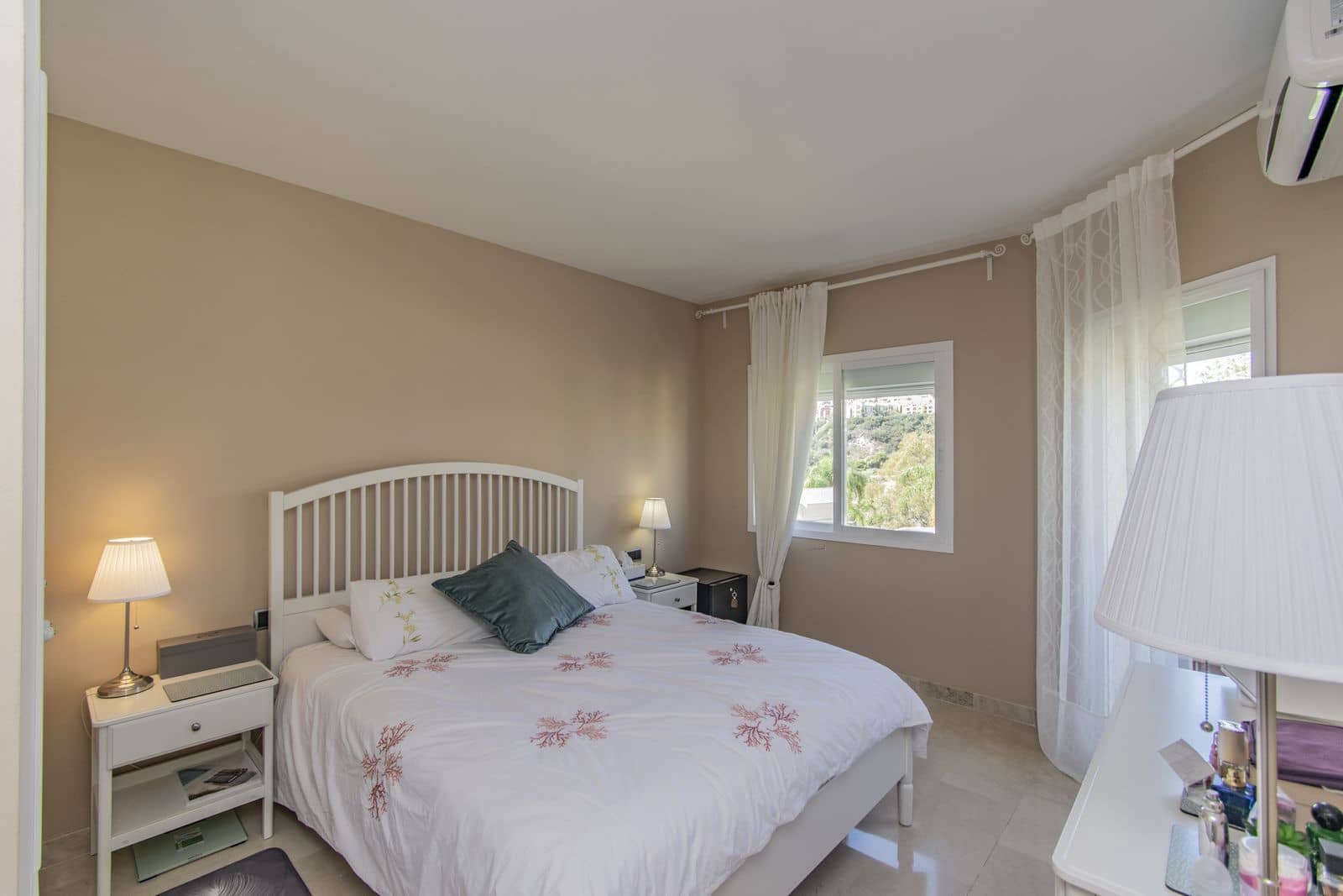 3 chambre Maison de Ville à vendre à La Quinta avec piscine garage - 594 999 € (Ref: 8045319)