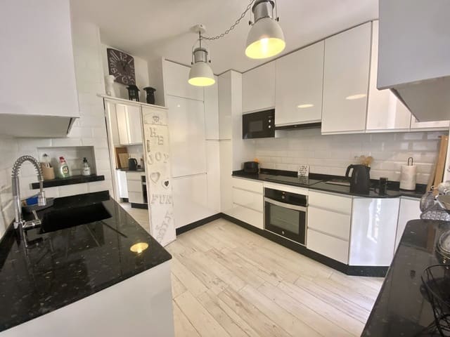 2 soveværelse Penthouse til salg i Calahonda, Mijas med swimmingpool garage - € 499.000 (Ref: 8045477)