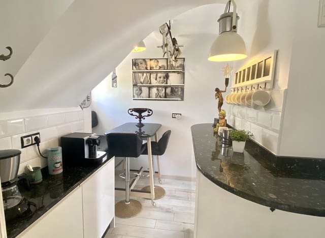 2 soveværelse Penthouse til salg i Calahonda, Mijas med swimmingpool garage - € 499.000 (Ref: 8045477)