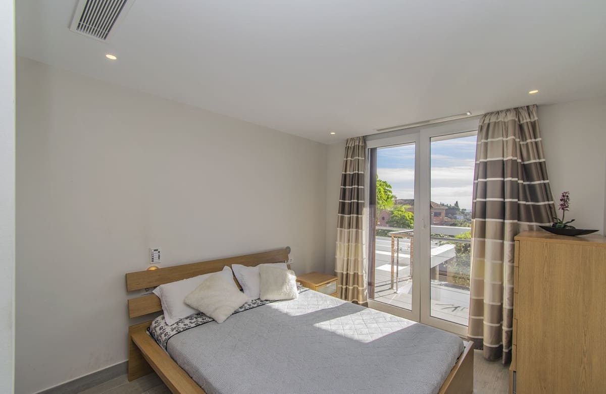 5 soveværelse Villa til salg i Marbella med swimmingpool - € 2.795.000 (Ref: 8045515)