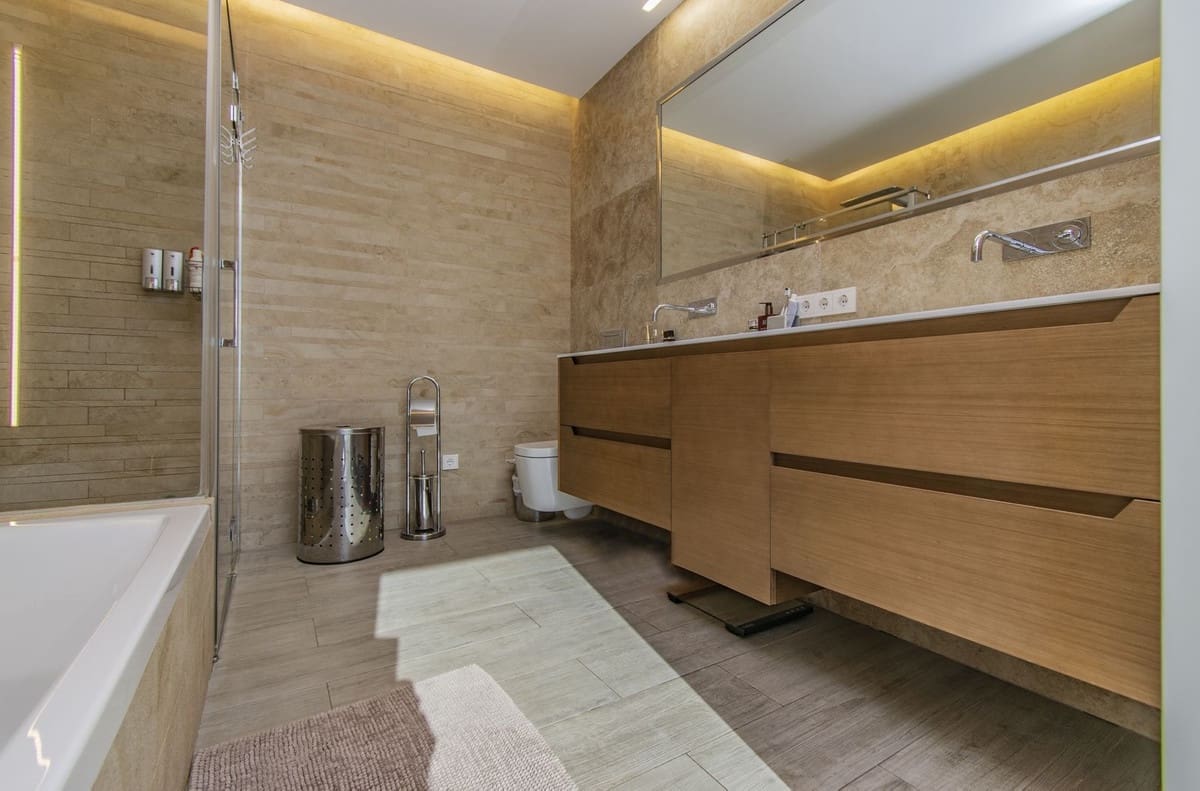 5 soveværelse Villa til salg i Marbella med swimmingpool - € 2.795.000 (Ref: 8045515)