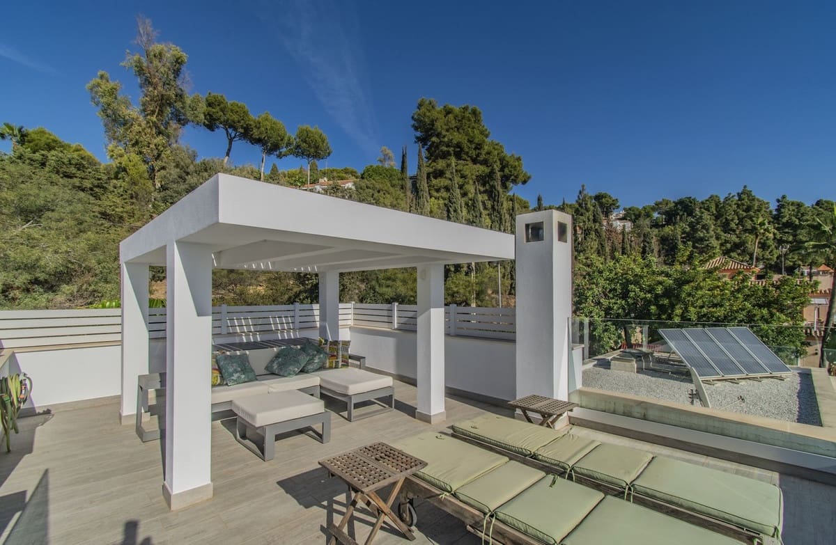 5 soveværelse Villa til salg i Marbella med swimmingpool - € 2.795.000 (Ref: 8045515)