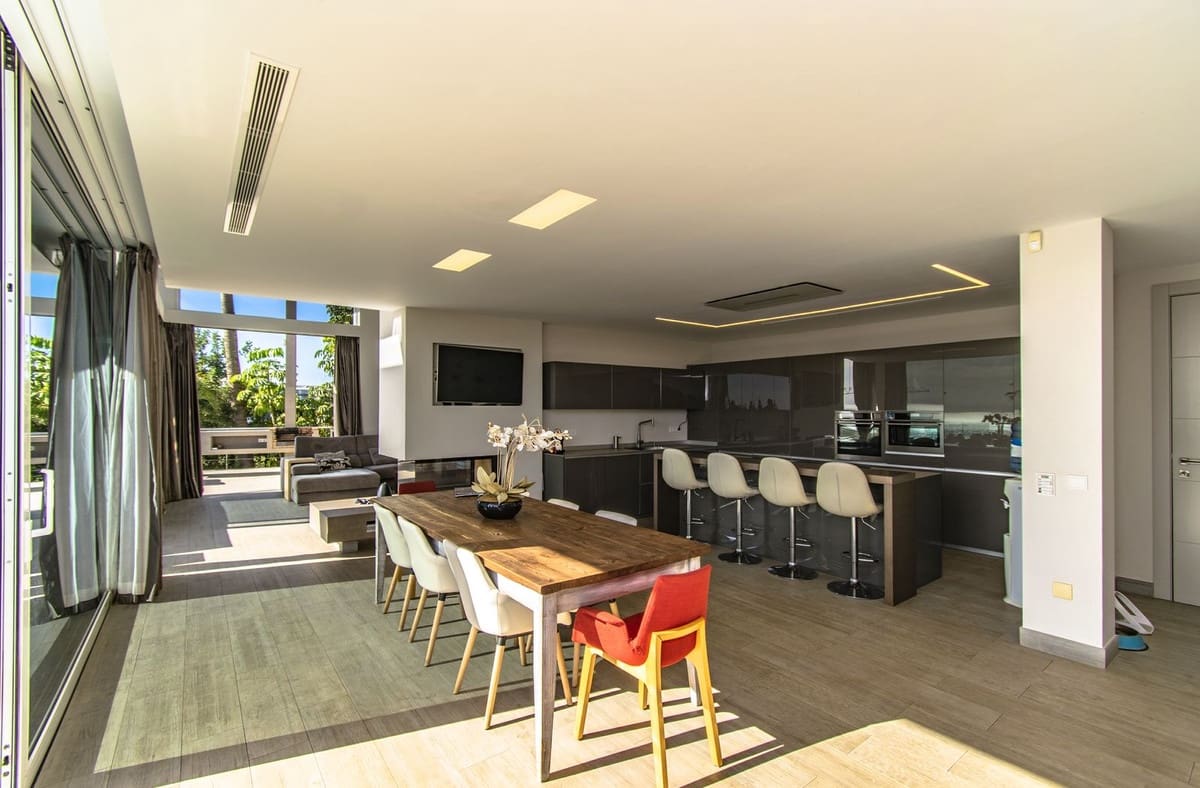 5 soveværelse Villa til salg i Marbella med swimmingpool - € 2.795.000 (Ref: 8045515)