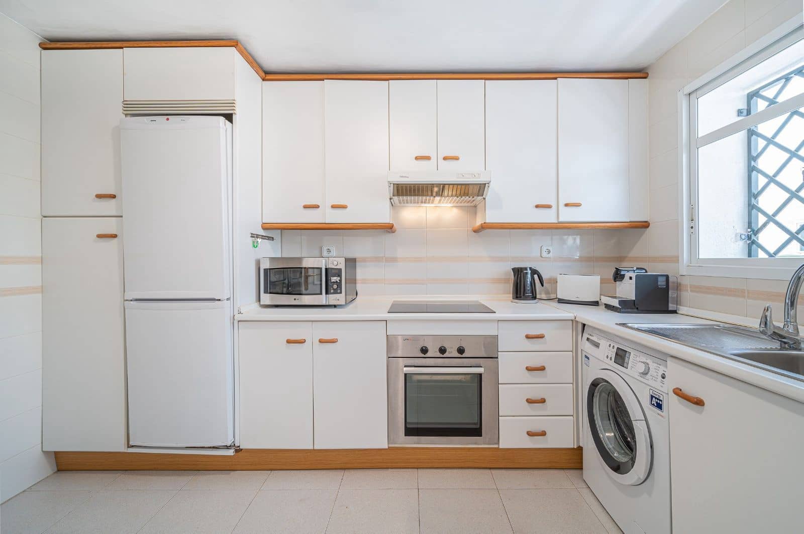 2 bedroom Penthouse for sale in Nueva Andalucia with pool garage - € 485,000 (Ref: 8045689)