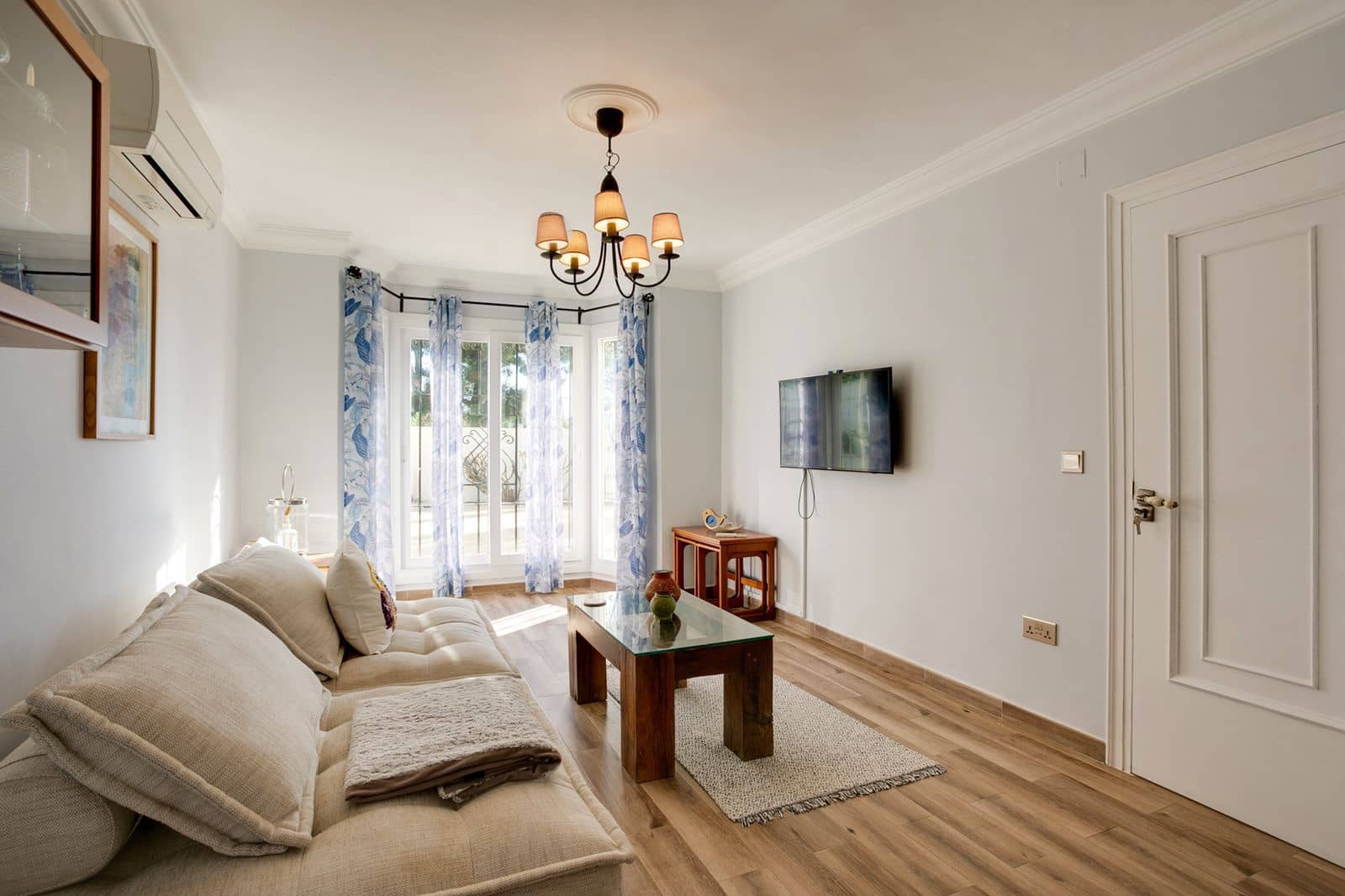 5 slaapkamer Villa te koop in Estepona met zwembad garage - € 1.195.000 (Ref: 8046095)