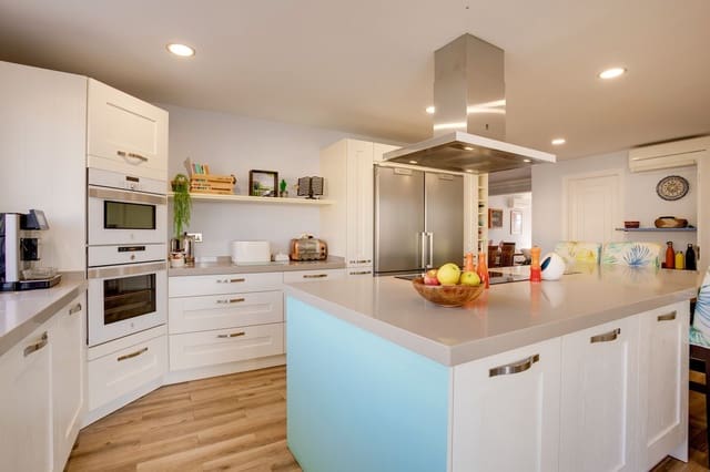 5 slaapkamer Villa te koop in Estepona met zwembad garage - € 1.195.000 (Ref: 8046095)