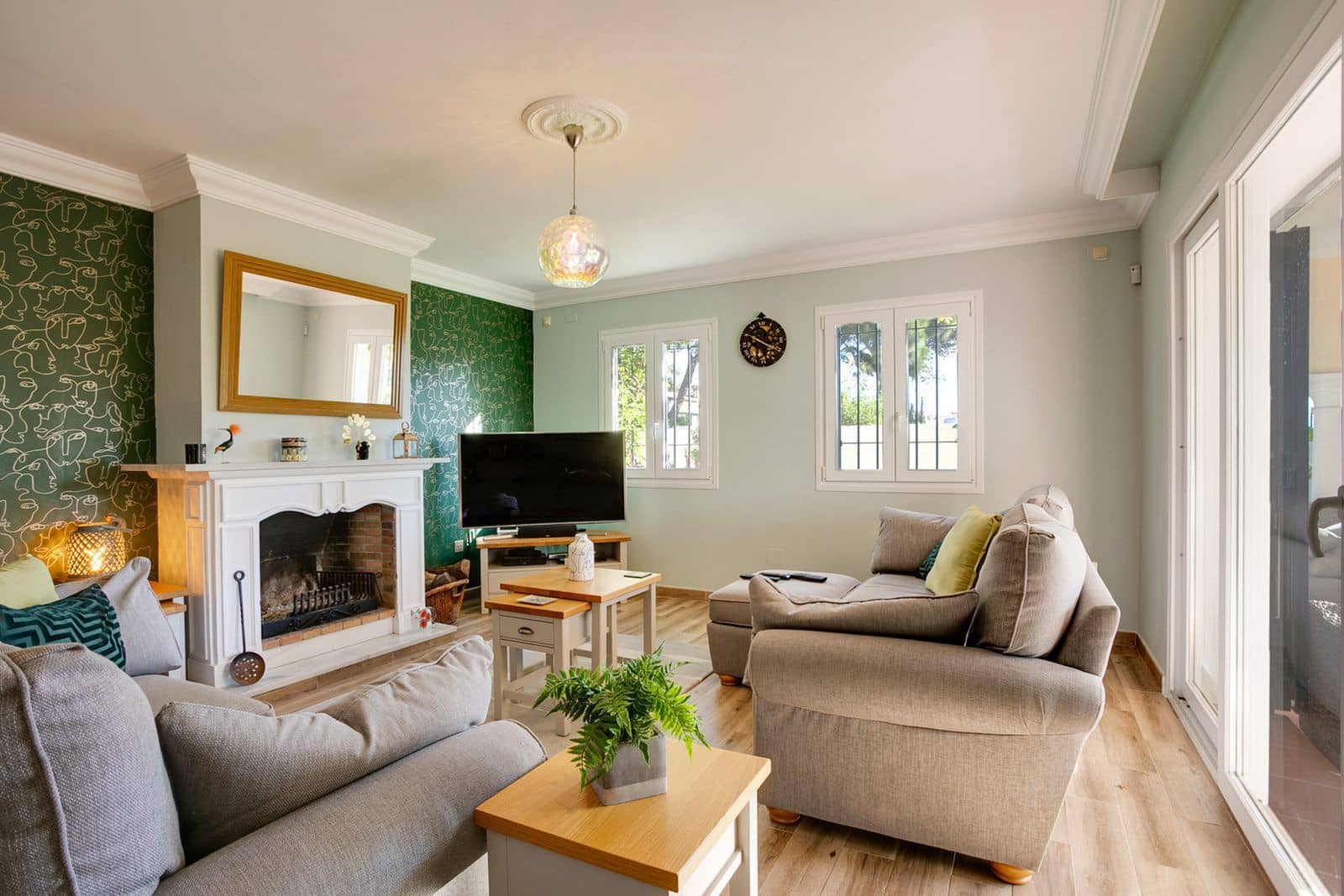 5 slaapkamer Villa te koop in Estepona met zwembad garage - € 1.195.000 (Ref: 8046095)