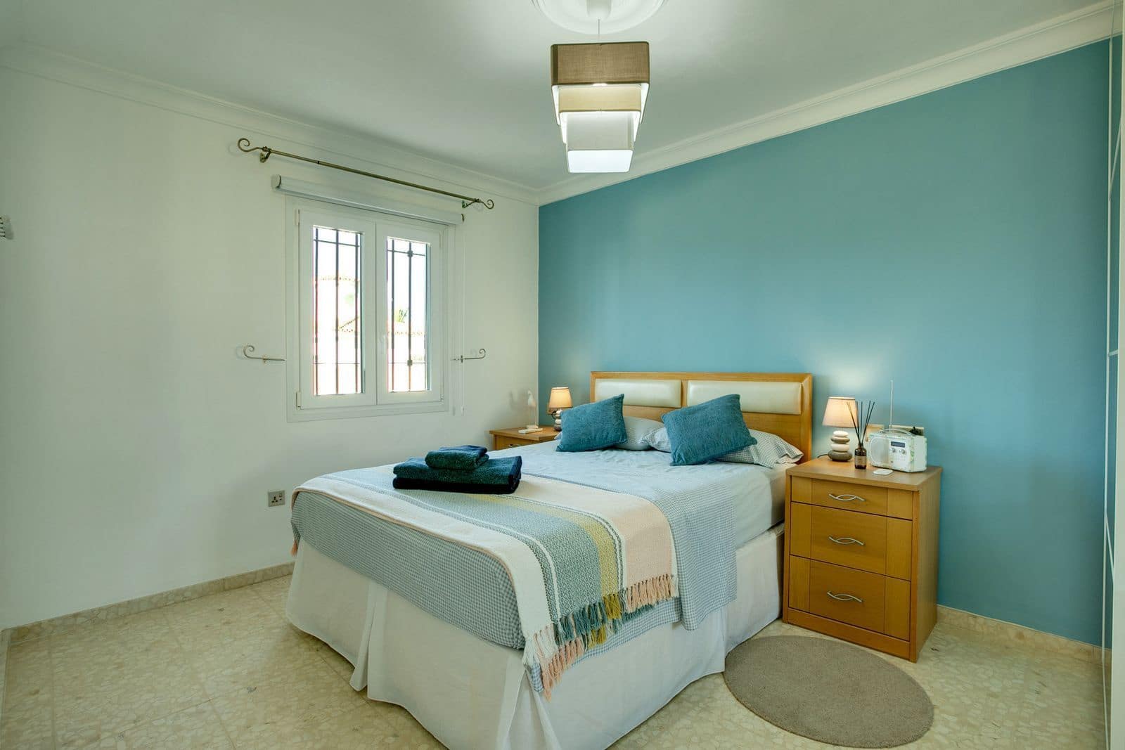 5 slaapkamer Villa te koop in Estepona met zwembad garage - € 1.195.000 (Ref: 8046095)