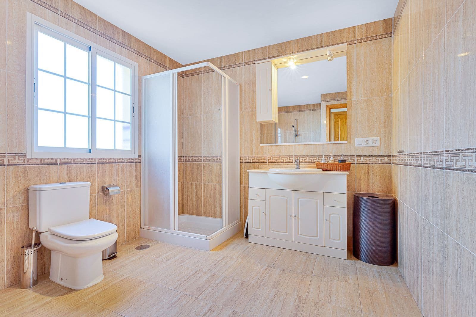 3 bedroom Penthouse for sale in Mijas Costa with pool garage - € 639,000 (Ref: 8085665)