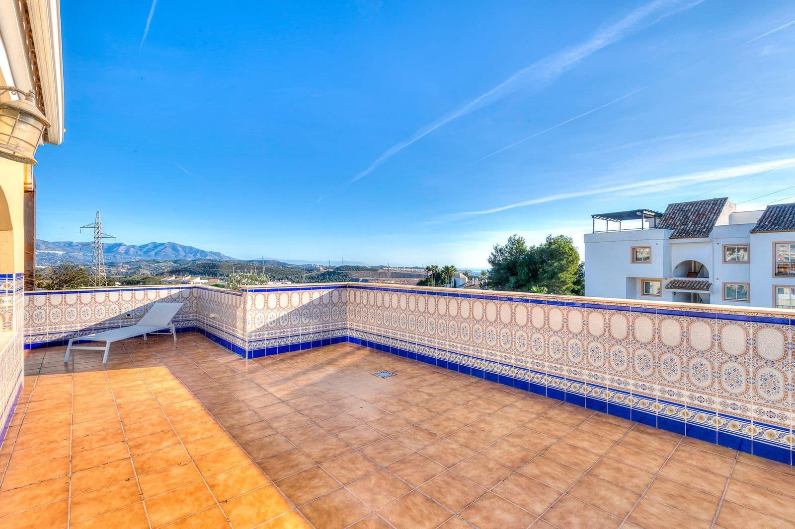 3 bedroom Penthouse for sale in Mijas Costa with pool garage - € 639,000 (Ref: 8085665)