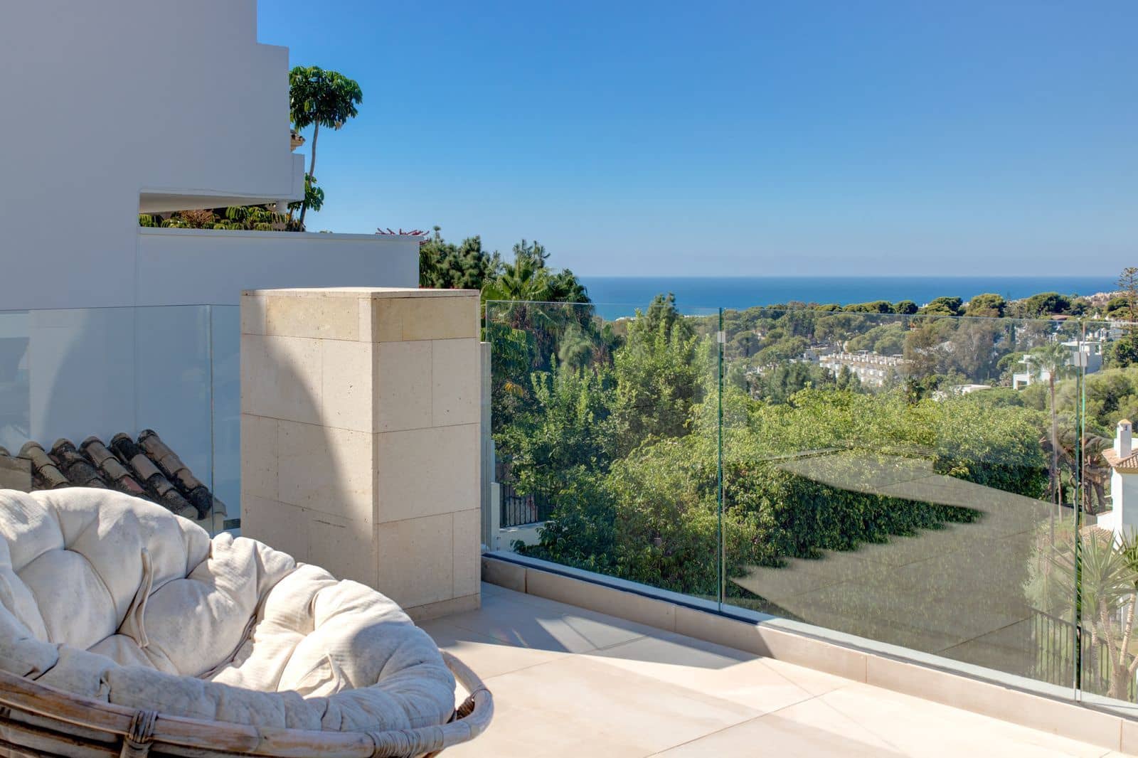 4 soveværelse Villa til salg i Calahonda med swimmingpool garage - € 890.000 (Ref: 8093838)