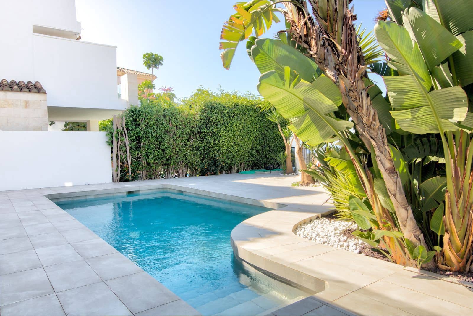 4 soveværelse Villa til salg i Calahonda med swimmingpool garage - € 890.000 (Ref: 8093838)