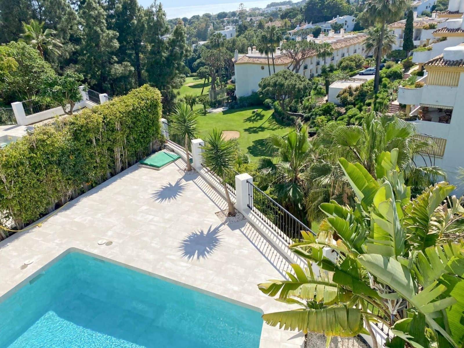 4 soveværelse Villa til salg i Calahonda med swimmingpool garage - € 890.000 (Ref: 8093838)