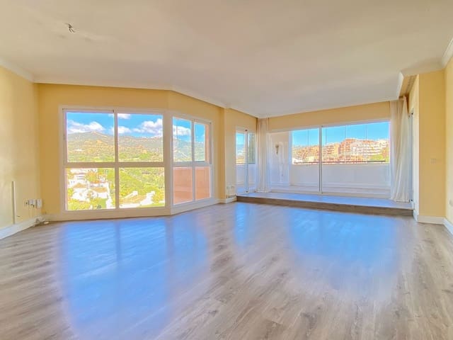 3 sovrum Lägenhet till salu i Elviria, Marbella med pool garage - 499 000 € (Ref: 8099584)