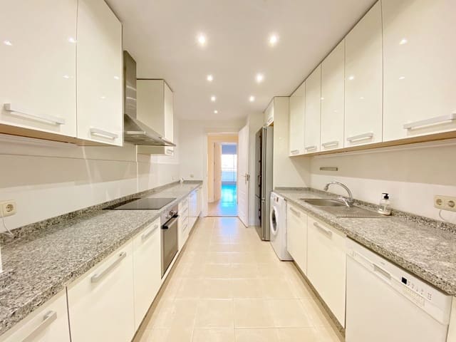 3 sovrum Lägenhet till salu i Elviria, Marbella med pool garage - 499 000 € (Ref: 8099584)