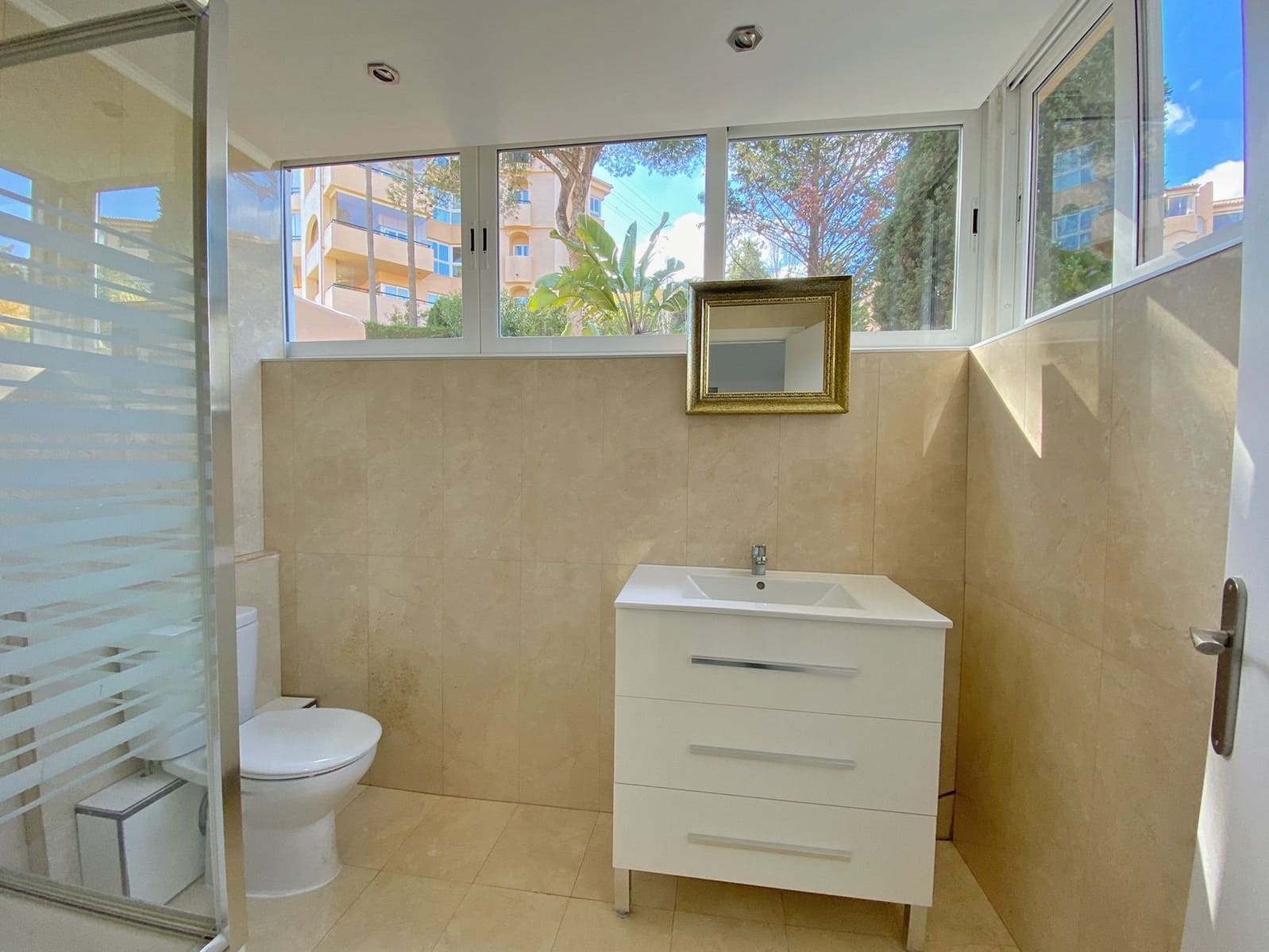 3 soveværelse Lejlighed til salg i Elviria med swimmingpool garage - € 499.000 (Ref: 8099584)