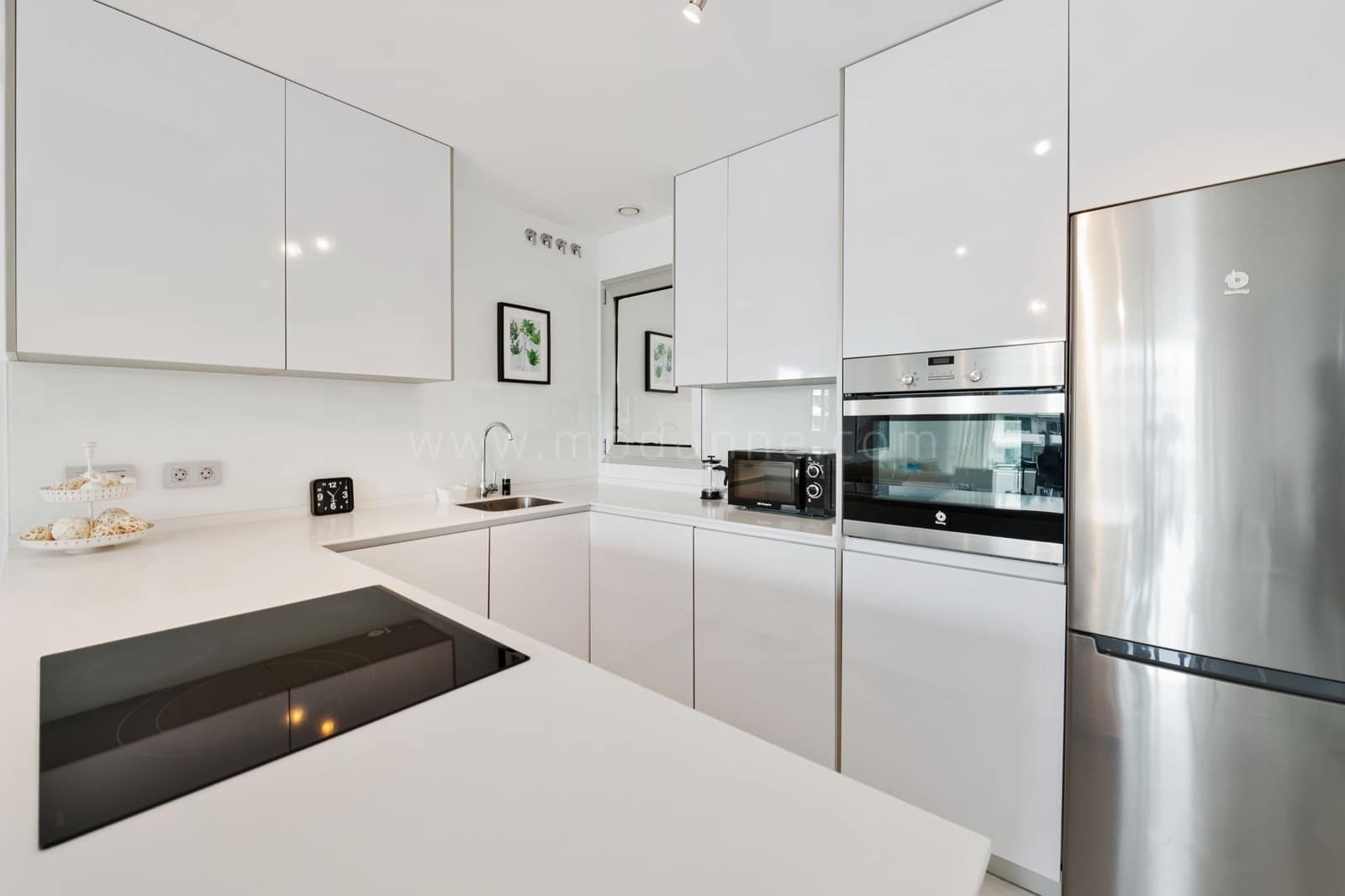 2 soverom Leilighet til salgs i Bel-Air med svømmebasseng garasje - € 399 000 (Ref: 8101590)